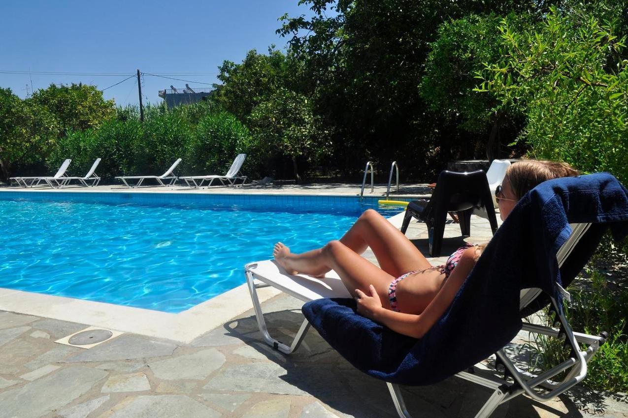 Orange Grove Suites Benitses  Dış mekan fotoğraf