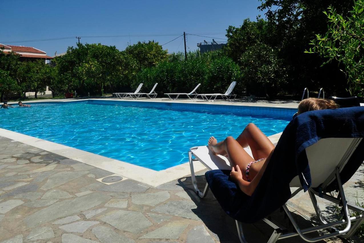 Orange Grove Suites Benitses  Dış mekan fotoğraf