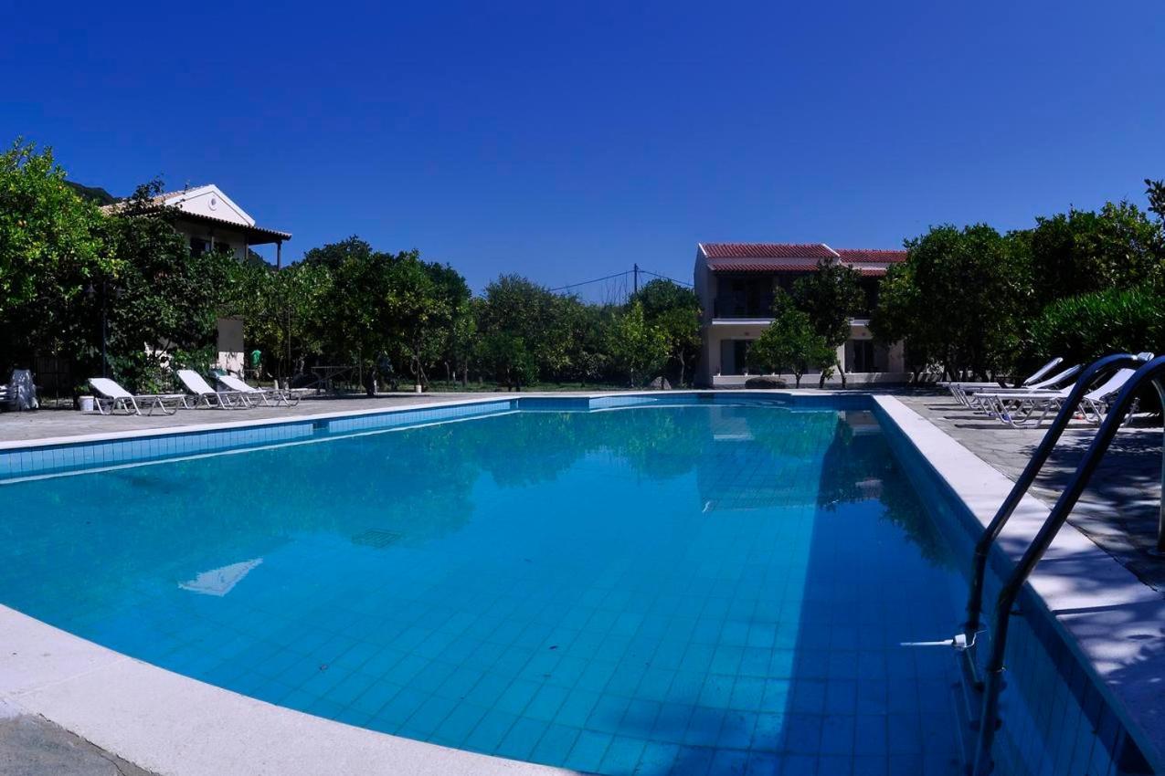 Orange Grove Suites Benitses  Dış mekan fotoğraf