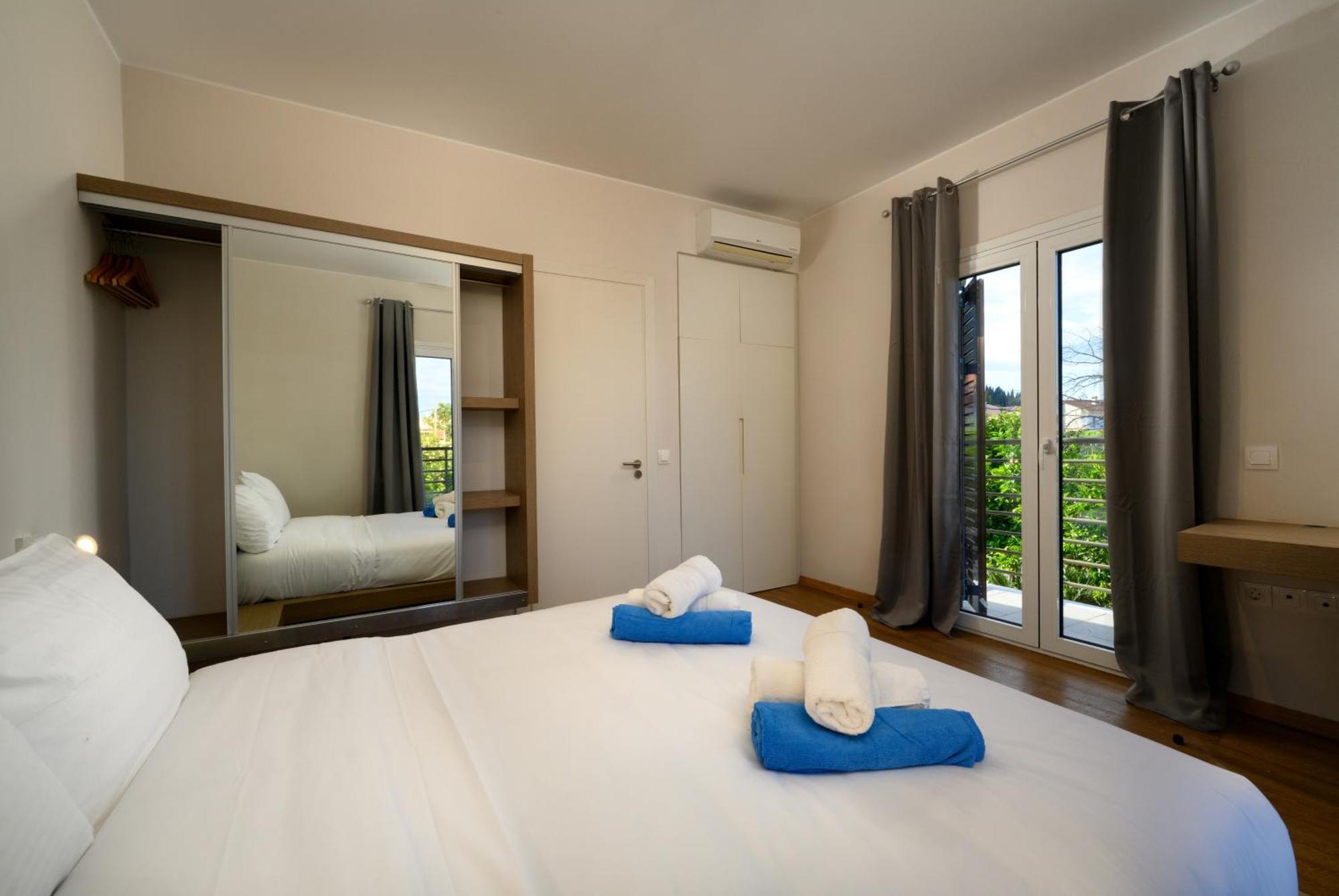Orange Grove Suites Benitses  Dış mekan fotoğraf